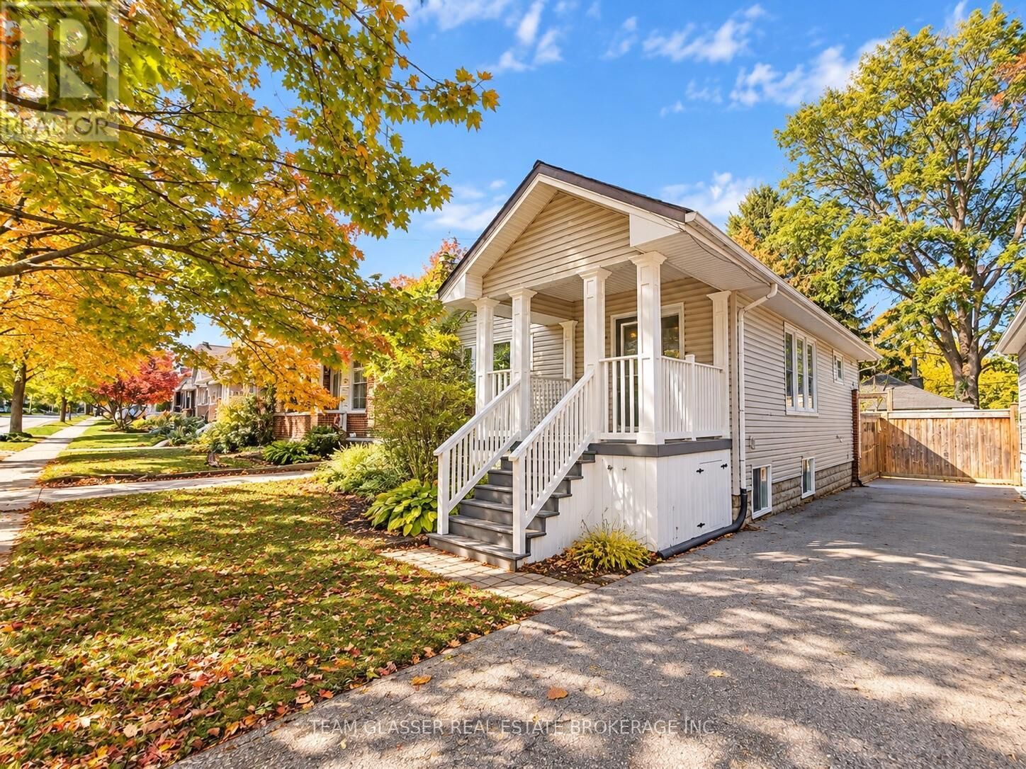 Property Photo:  676 Emery Street East  ON N6C 2G4 