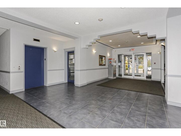 Property Photo: #124 10511 42 Av NW AB T6J 7G8