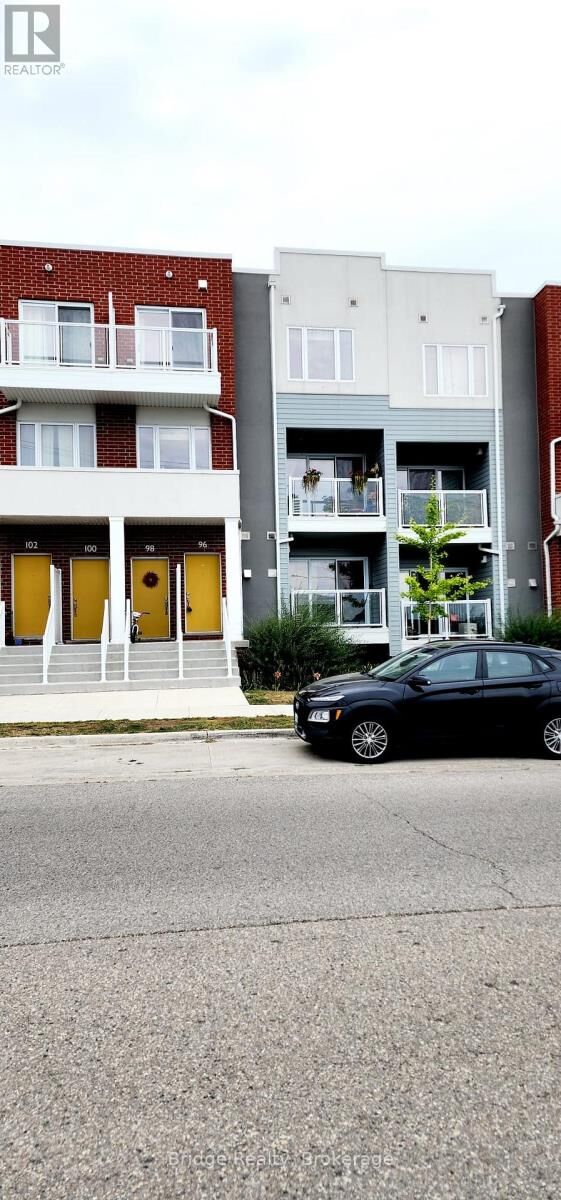 Property Photo:  96 Seabrook Drive  ON N2R 0R7 