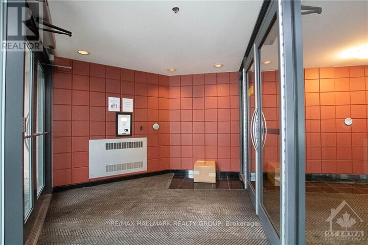 Property Photo:  445 Laurier Avenue West 1405  ON K1R 0A2 
