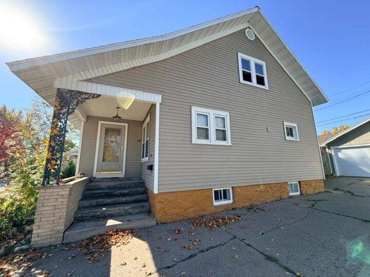 Property Photo:  818 N 4th Avenue  WI 54401 