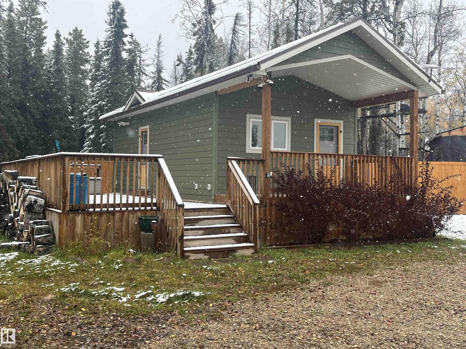 Property Photo:  112 9002 Hwy 16  AB T0E 2M0 