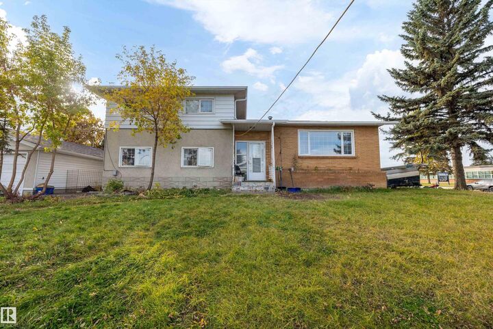 Property Photo:  12808 92 Street NW  AB T5E 3R4 