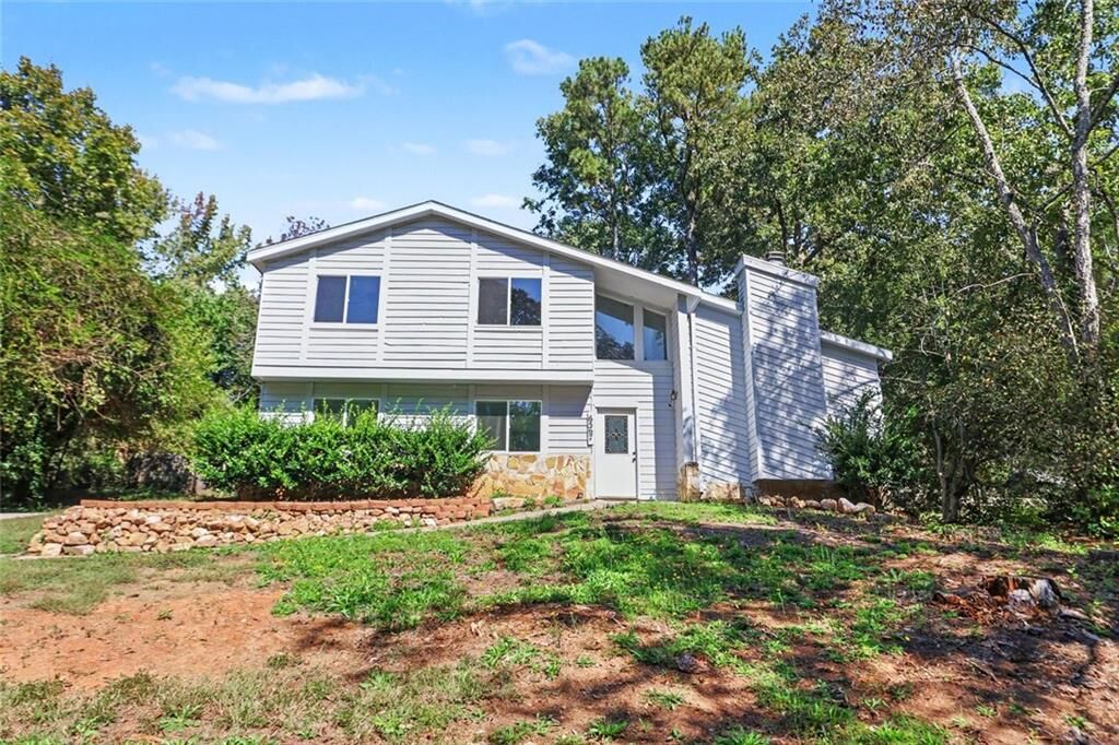 Property Photo: 6567 Oakwood Drive GA 30135
