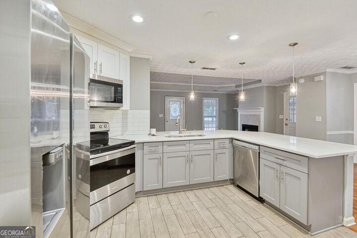 Property Photo: 2880 Highpoint Road GA 30078