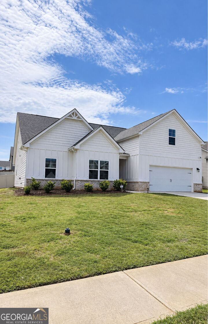 Property Photo: 1705 Cadence Street GA 30248