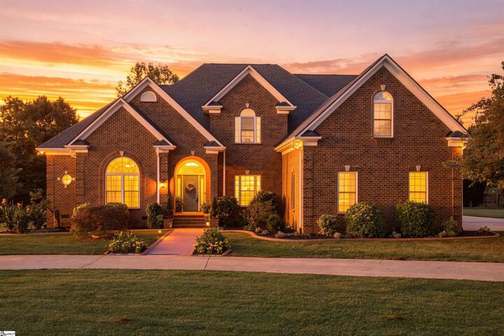 Property Photo: 16 Fairway Drive SC 29673