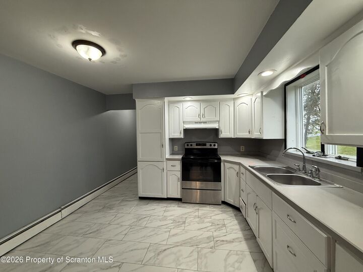 Property Photo:  1330 Bryn Mawr Street 1330  PA 18504 