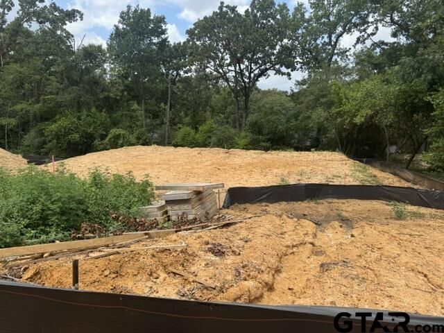 Property Photo: 1627 Edgewood TX 75701
