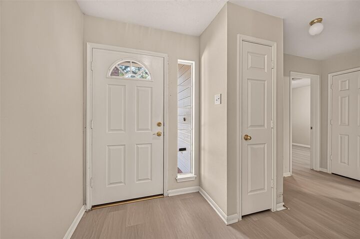Property Photo:  9202 Desirable Drive  TX 77571 
