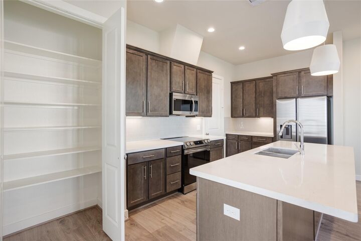 Property Photo:  5923 Jasper Jones Way  TX 77091 
