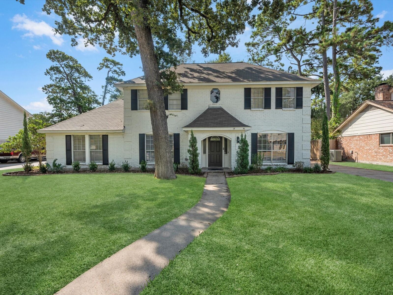 Property Photo:  711 Lodgehill Lane  TX 77090 