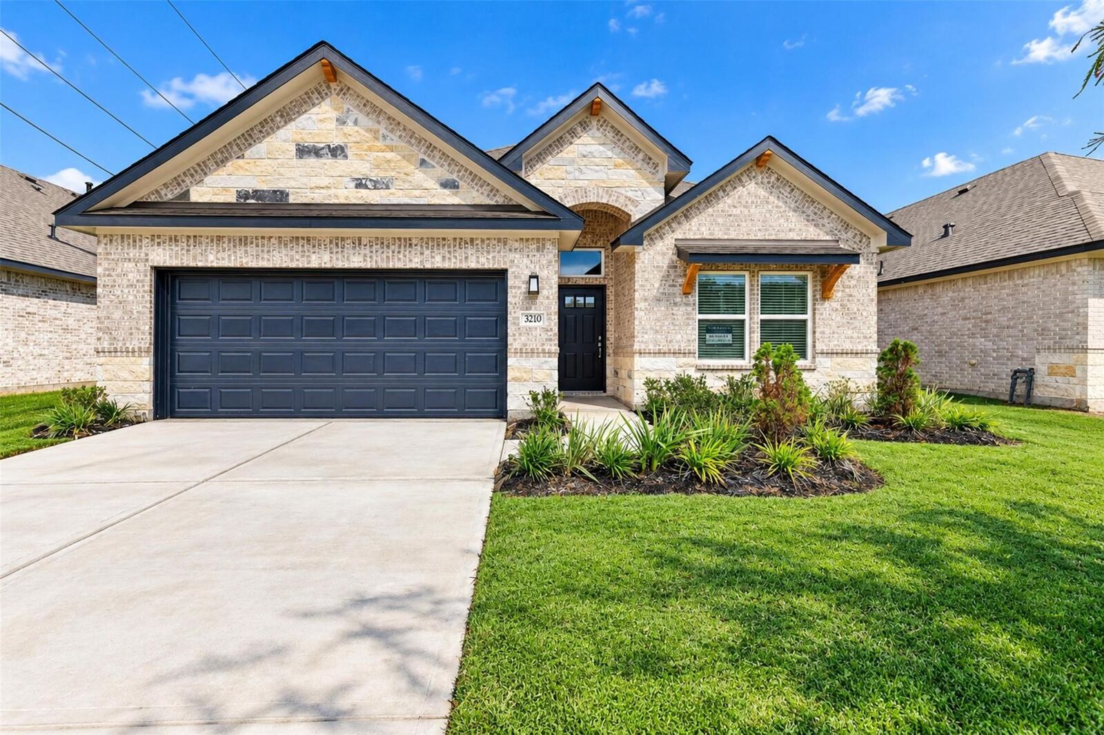 Property Photo: 3210 Emerald Hills Drive TX 77515