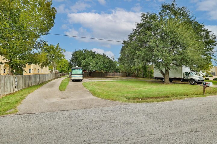 Property Photo: 3422 Longhorn Drive TX 77084