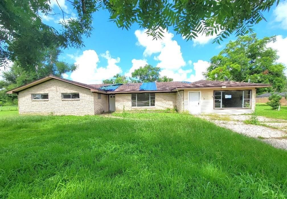 Property Photo:  419 Lee Avenue  TX 77541 