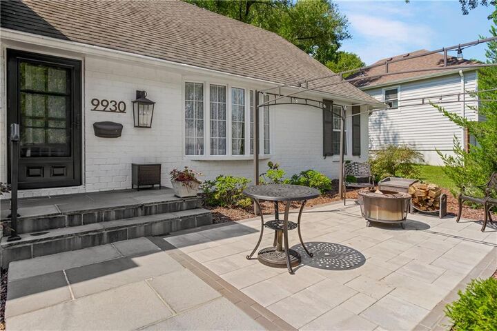 Property Photo: 9930 Linden Street KS 66207