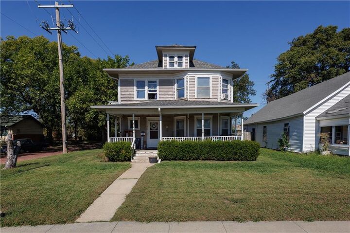 Property Photo: 820 W Main Street KS 67301