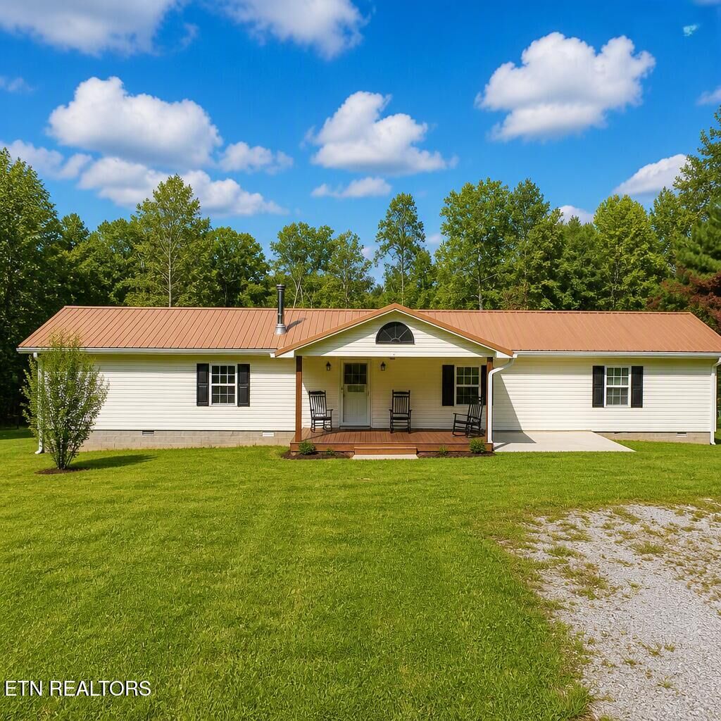 Property Photo:  101 Daymon Circle  TN 38572 