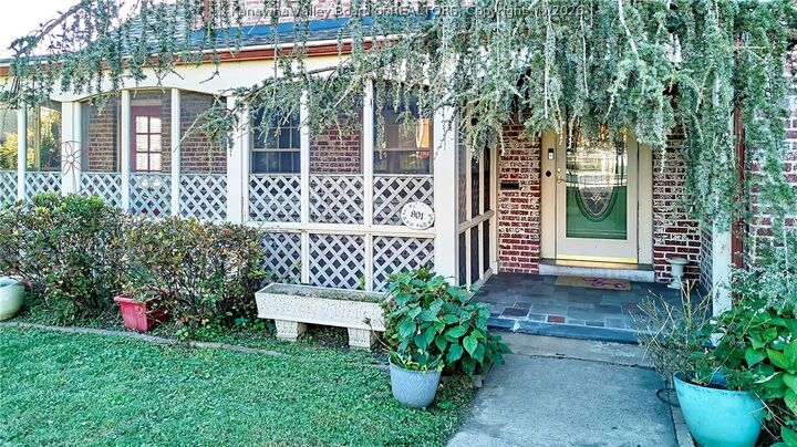 Property Photo: 901 Somerset Drive WV 25302