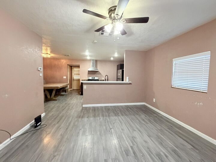 Property Photo: 2408 E 30th Street TX 79404