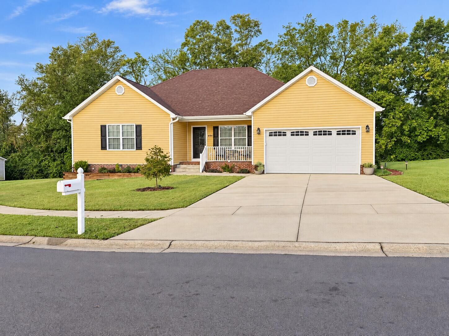 Property Photo:  464 Cresthill Drive  KY 40330 