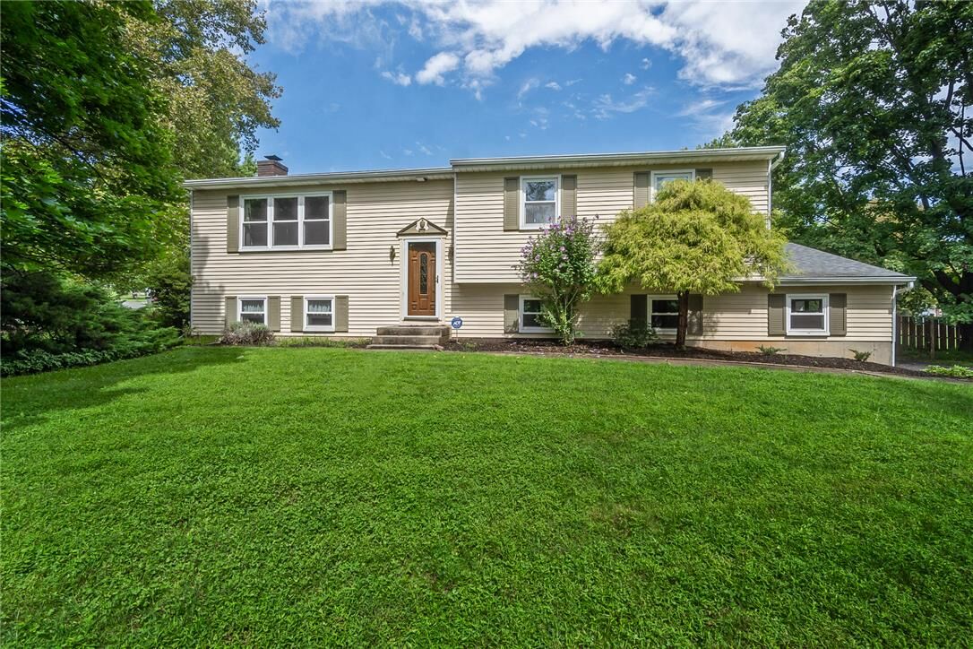 Property Photo:  2805 Chain Dam Road  PA 18045 