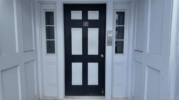 Property Photo: 10 Lenox Court Court #807 NY 10901