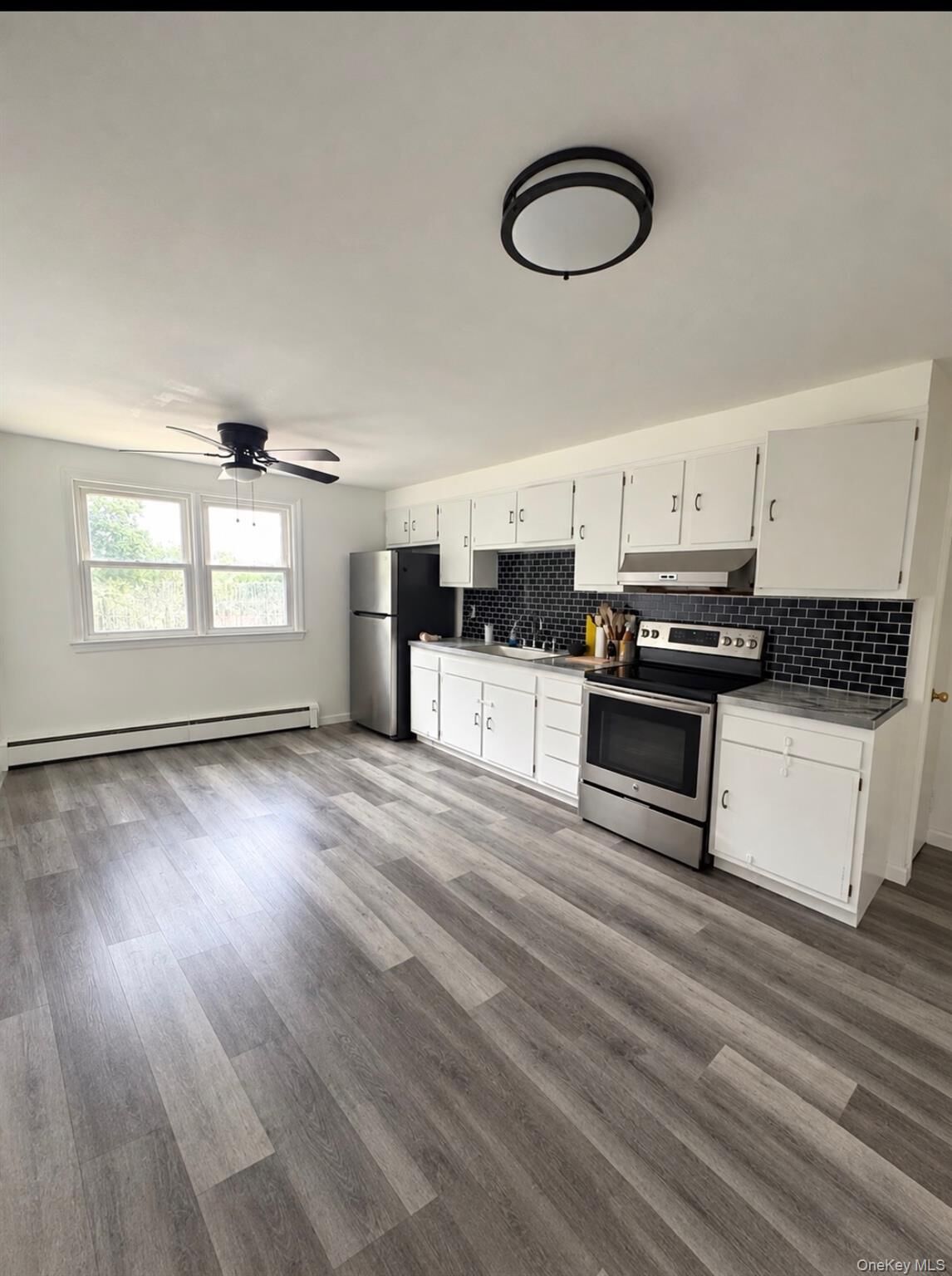 Property Photo:  10 Rockland Avenue  NY 10573 