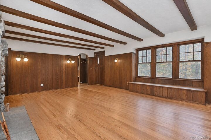 Property Photo:  363 State Route 37 Ct  CT 06812 
