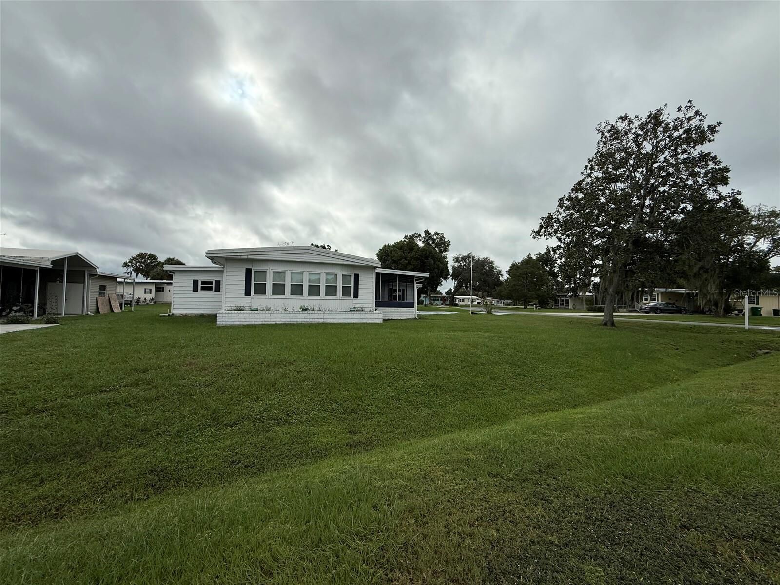 Property Photo:  1 Rabbit Trail  FL 34785 