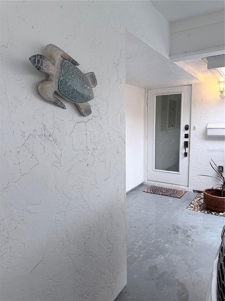 Property Photo:  2320 Aquabluff Place V274  FL 34231 