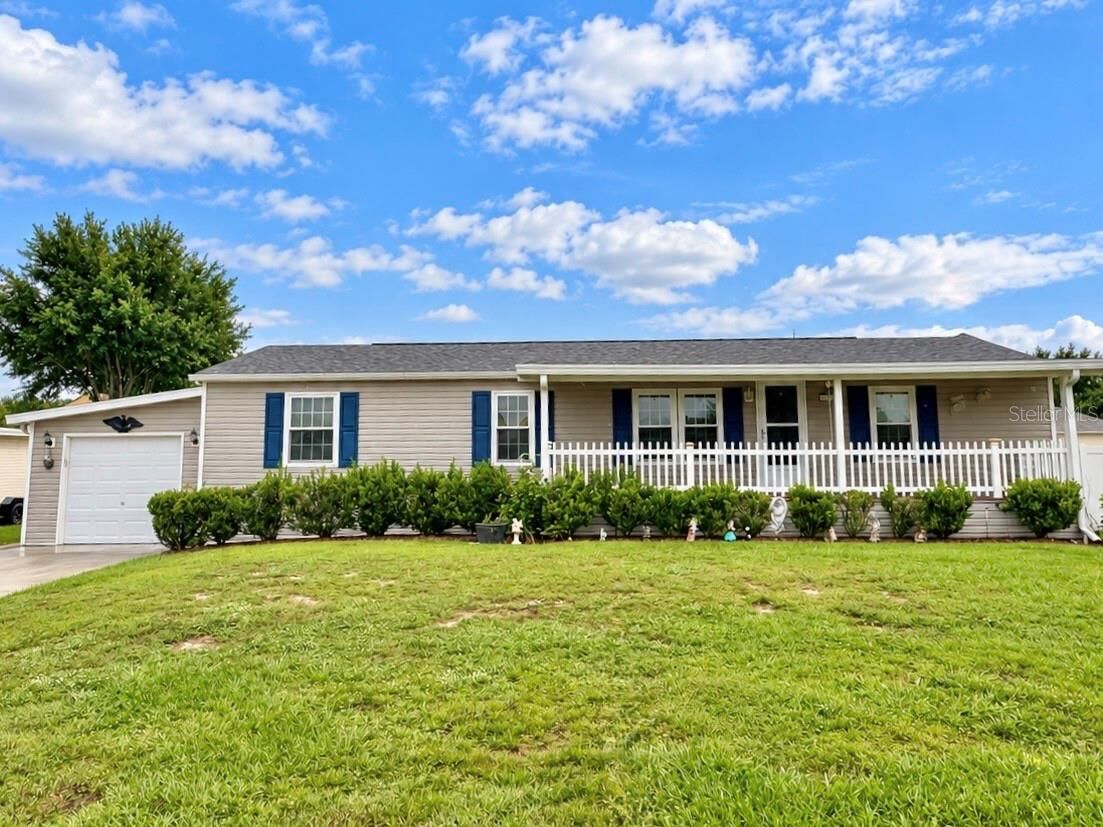 Property Photo: 8335 Mitchall Drive FL 33809