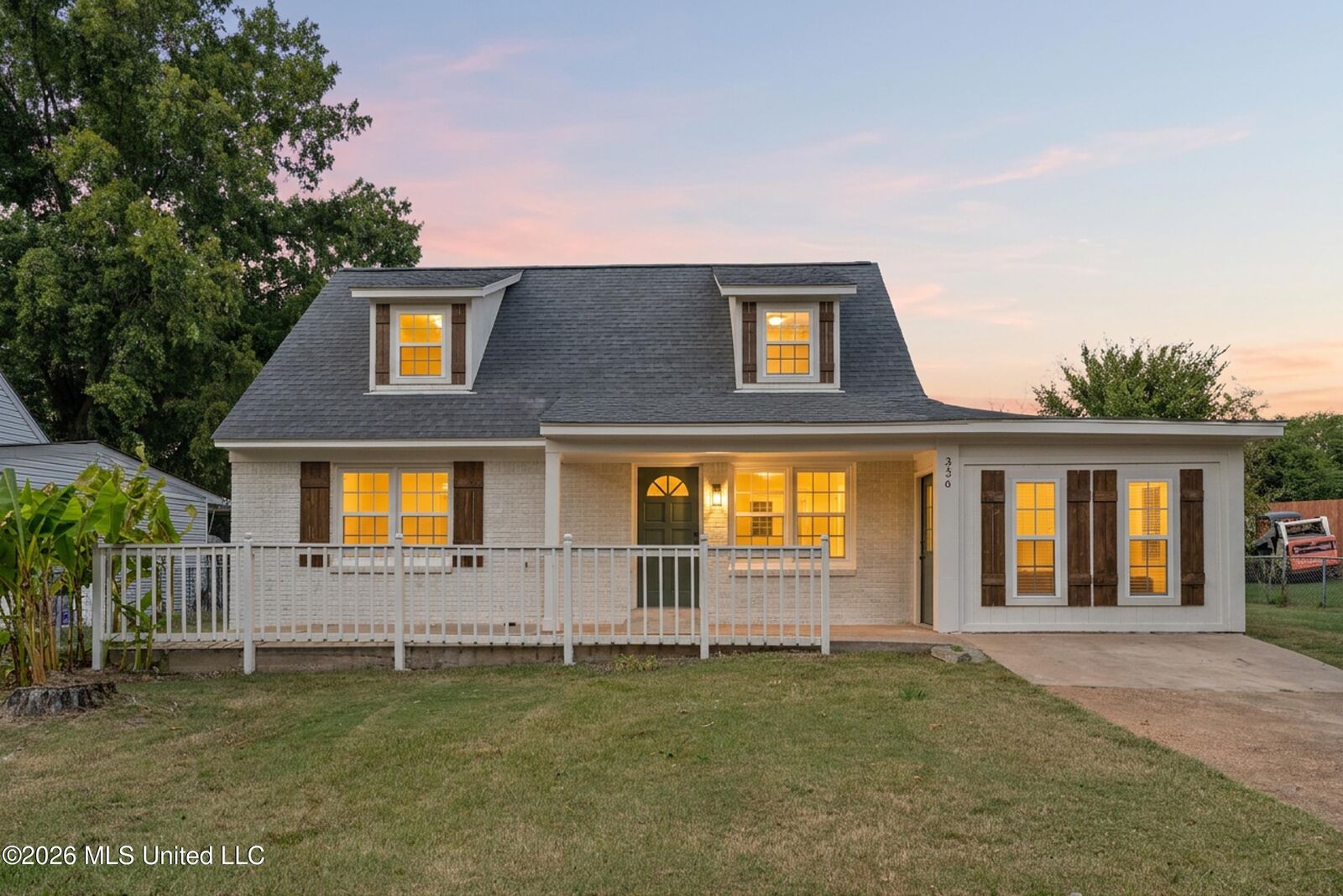 Property Photo: 326 Hillbrook Drive MS 38671