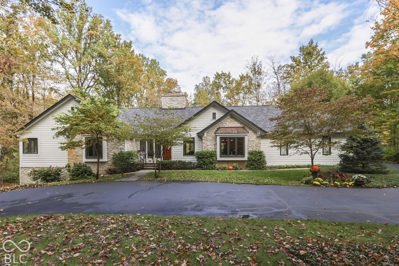Property Photo:  9056 Woodacre Blvd South Drive S  IN 46234 