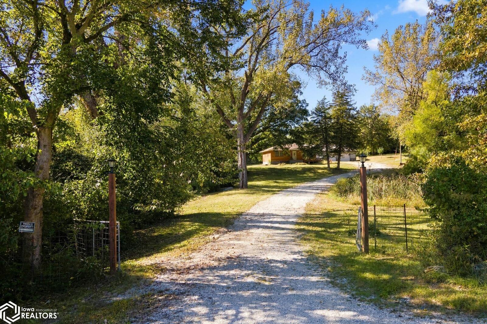 Property Photo: 1502 J St IA 52632