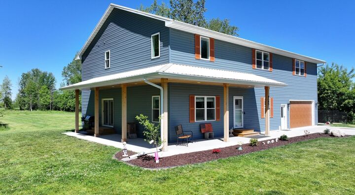 Property Photo: 6785 N Michigan Road MI 48604