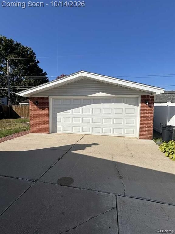 Property Photo: 40553 Pickett Ridge Road MI 48313 3958