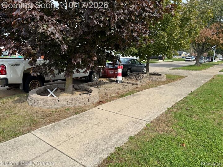 Property Photo:  935 Easley Drive  MI 48186 4879 