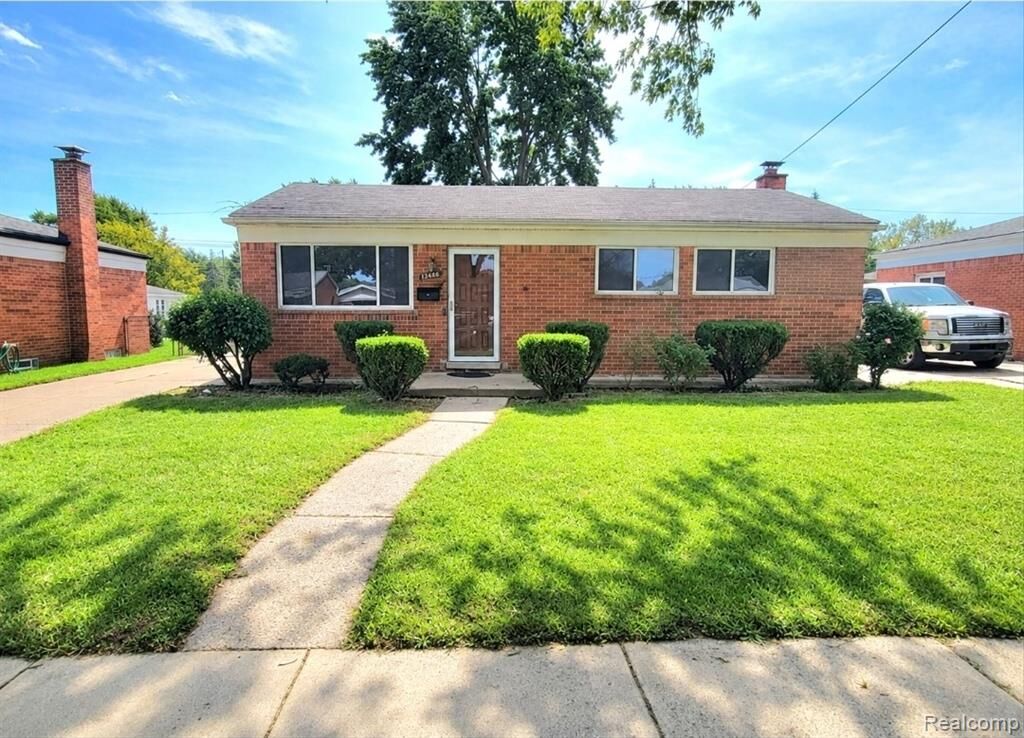Property Photo:  11348 Jonas Avenue  MI 48089 1016 