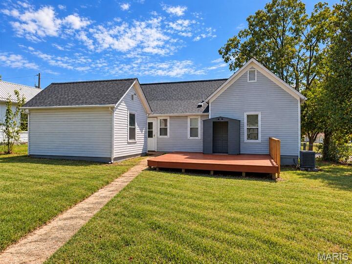 Property Photo:  418 C Street  MO 63628 