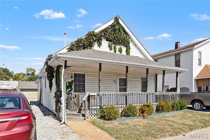 Property Photo:  21 W Penning Avenue  IL 62095 