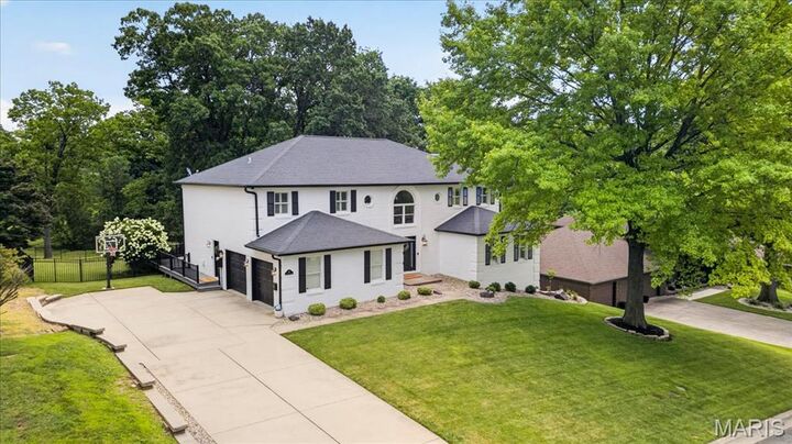 Property Photo: 210 S Fairway Drive IL 62223