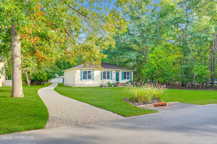 Property Photo:  165 Sams Road  NJ 08527 