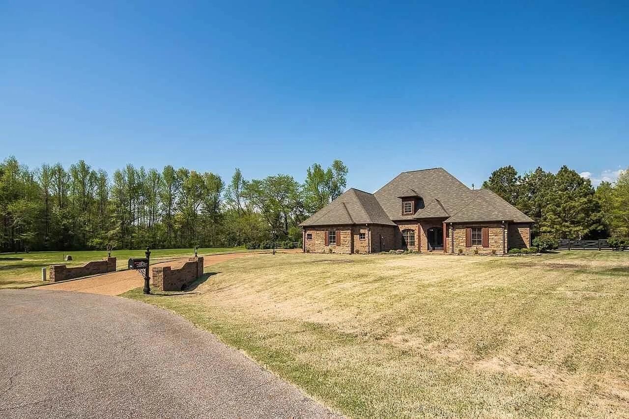 Property Photo:  210 Hidden Grove Ct  TN 38002 