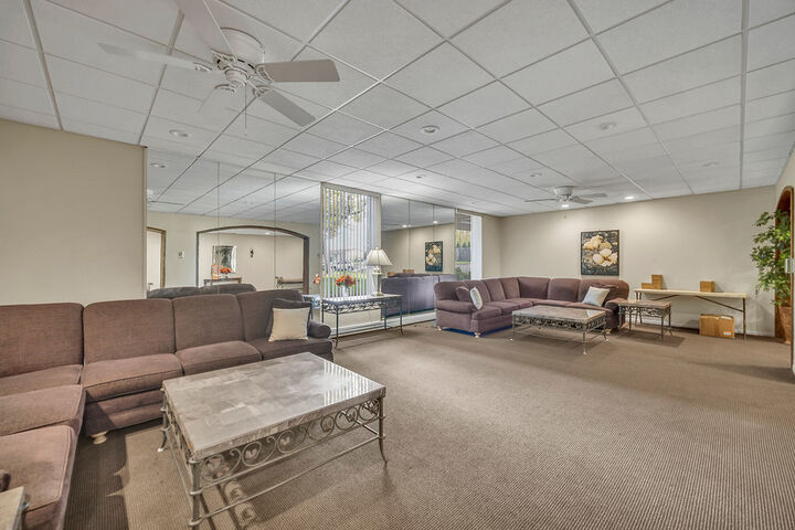 Property Photo: 1331 S Finley Road 212 IL 60148