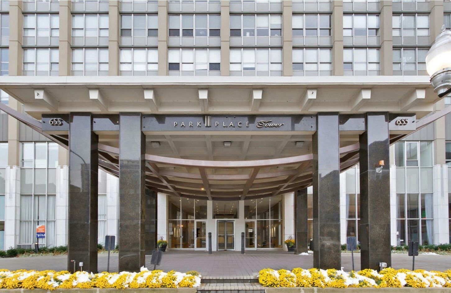 Property Photo:  655 W Irving Park Road 4409  IL 60613 