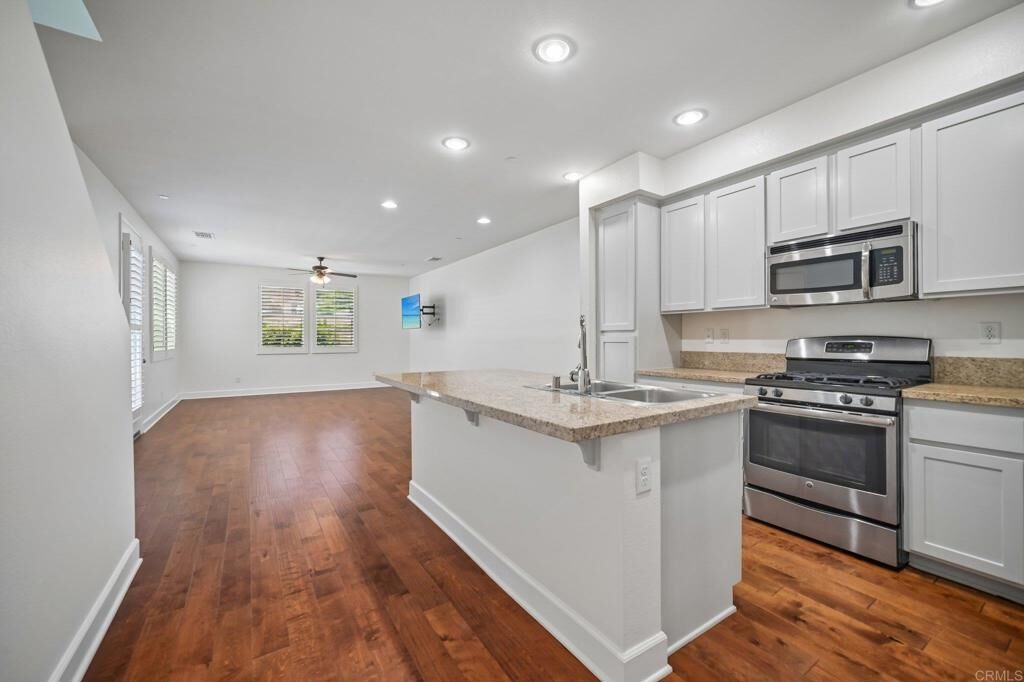 Property Photo: 2487 Ascending Oaks Lane 1 CA 93063