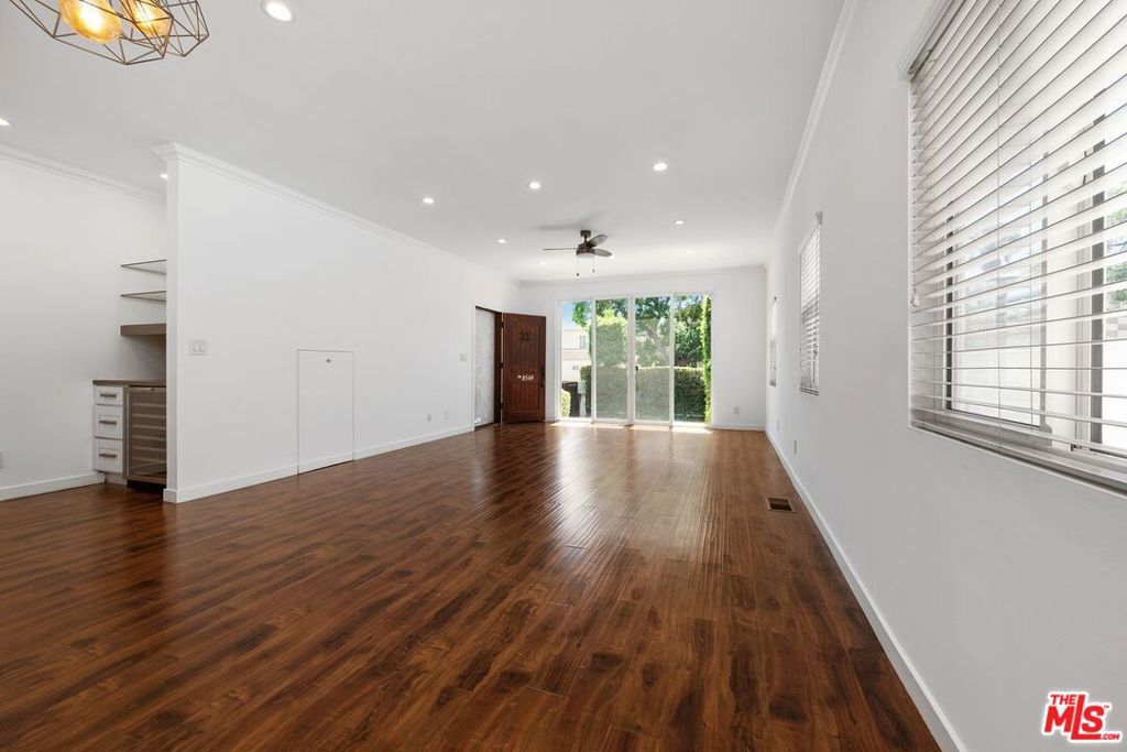 Property Photo:  8549 Cashio Street  CA 90035 