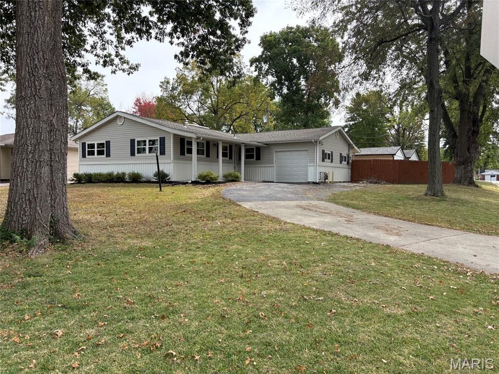 Property Photo: 112 Kassing Avenue IL 62208