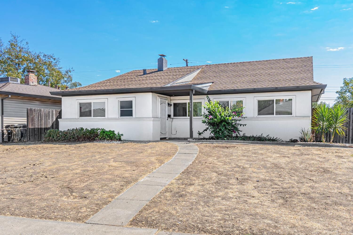 Property Photo: 5938 N Haven Drive CA 95660